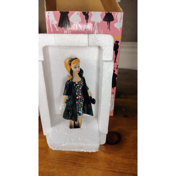 From Barbie with Love By Enesco NEW Easter Parade 1993 Figurine - Picture 8 of 8